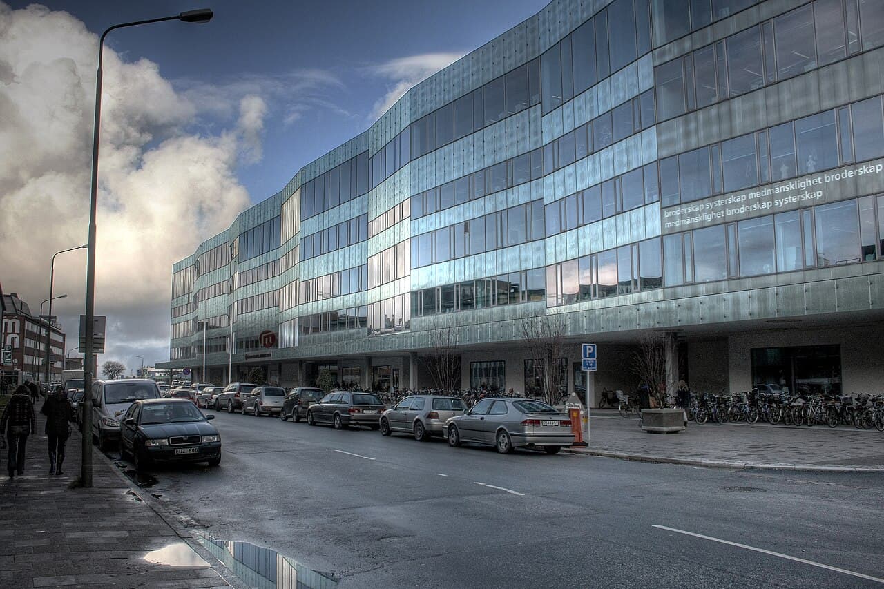 Orkanen building at Malmö University. The image has been assembled from three exposures with HDR software.